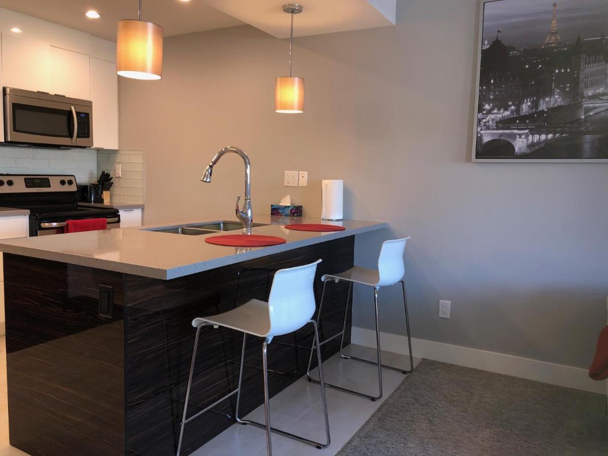 Amicable, Cozy, High Speed Internet, Sleeps 2 Riverview Downtown Apartment YYC Exterior foto